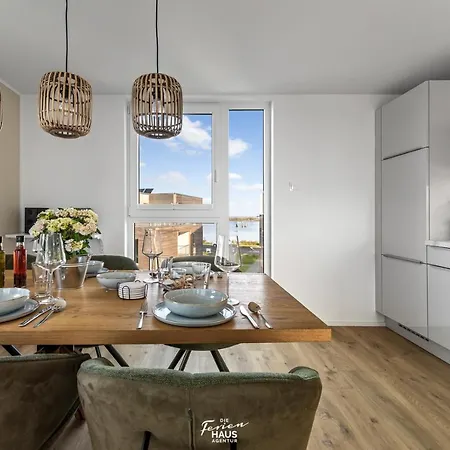 Pier 18 Apartment
