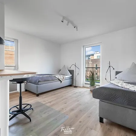 Pier 18 Apartment