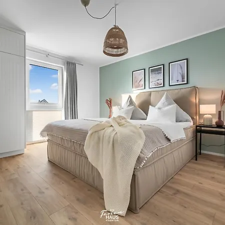 Pier 18 Apartment